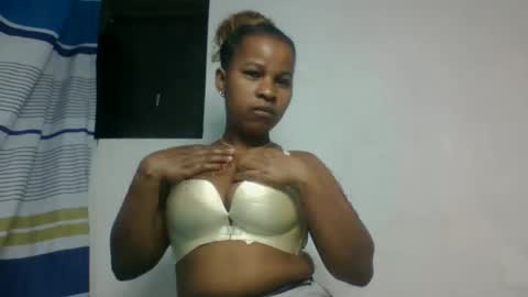 Snapshot of mbotyelizia chatting on 03-06-26, 03:41 mbotyelizia online show from 03-06-26, 03:41