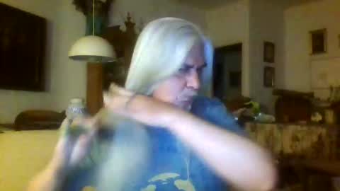 Snapshot of mc_manu chatting on 04-04-26, 10:18 Manu online show from 04-04-26, 10:18