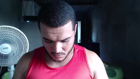 Snapshot of mcgregor_sexhot chatting on 12-25-24, 09:54 Mcgregor online show from 12-25-24, 09:54