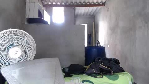 Snapshot of mcgregor_sexhot chatting on 01-03-25, 07:18 Mcgregor online show from 01-03-25, 07:18