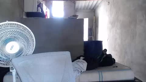 Snapshot of mcgregor_sexhot chatting on 03-04-25, 07:01 Mcgregor online show from 03-04-25, 07:01