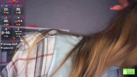 Snapshot of mckenziedyen chatting on 11-22-25, 06:34 Mary online show from 11-22-25, 06:34