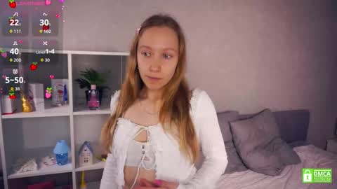 Snapshot of mckenziedyen chatting on 12-02-25, 06:19 Mary online show from 12-02-25, 06:19