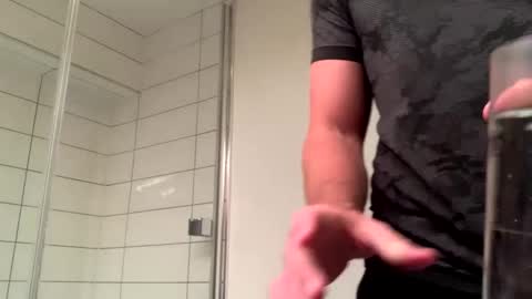 Snapshot of mcr8080 chatting on 12-28-24, 09:40 mcr8080 online show from 12-28-24, 09:40