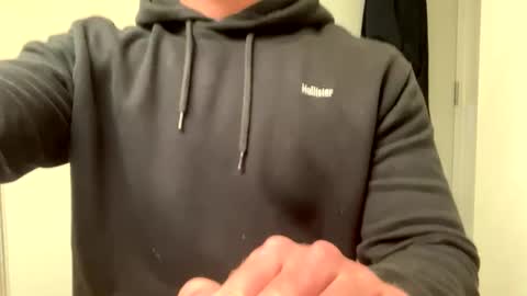 Snapshot of mcr8080 chatting on 12-29-24, 12:01 mcr8080 online show from 12-29-24, 12:01