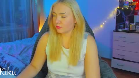 Snapshot of mdaluna chatting on 10-17-25, 08:44 Kiku online show from 10-17-25, 08:44