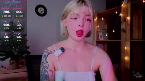 me1inmonro online show from 12-17-25, 05:24