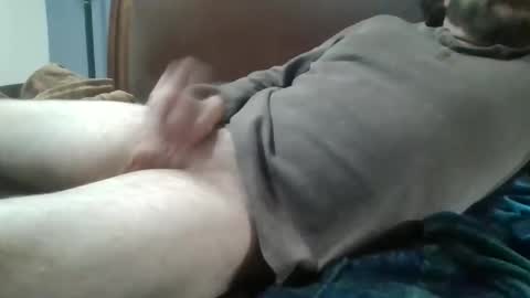 Snapshot of me_likey88 chatting on 11-05-25, 03:28 yung n hung online show from 11-05-25, 03:28