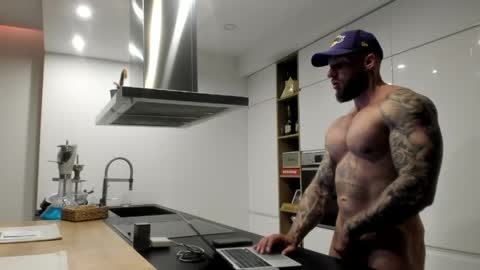 Snapshot of mealphamale chatting on 05-23-26, 05:50 Alpha Male online show from 05-23-26, 05:50