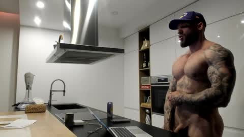Snapshot of mealphamale chatting on 06-01-26, 05:03 Alpha Male online show from 06-01-26, 05:03