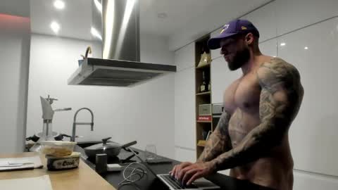 Snapshot of mealphamale chatting on 06-03-26, 12:41 Alpha Male online show from 06-03-26, 12:41