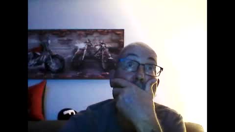 me at home online show from 09-29-25, 01:33