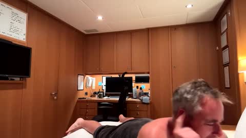 Snapshot of meau_lest chatting on 10-18-25, 07:58 Meau Lest online show from 10-18-25, 07:58