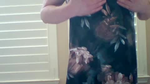 Snapshot of meddib1 chatting on 10-11-25, 07:45 Dave 63 online show from 10-11-25, 07:45