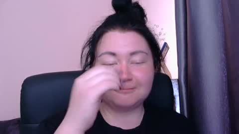Snapshot of medjik_lool chatting on 06-16-26, 06:16 Oltereodora-lima online show from 06-16-26, 06:16
