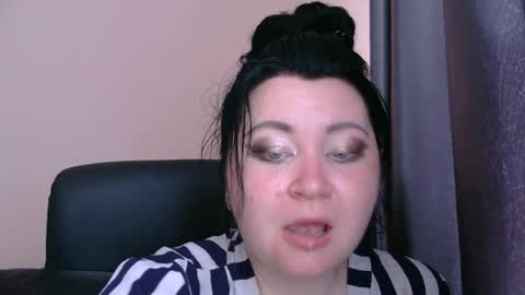 Snapshot of medjik_lool chatting on 06-24-26, 06:01 Oltereodora-lima online show from 06-24-26, 06:01