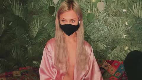 meeeewmeeeeow online show from 10-15-25, 06:02