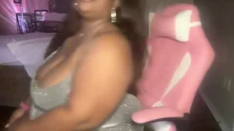 Snapshot of meetsouthernpeach chatting on 12-22-24, 07:31 Southern Peach online show from 12-22-24, 07:31