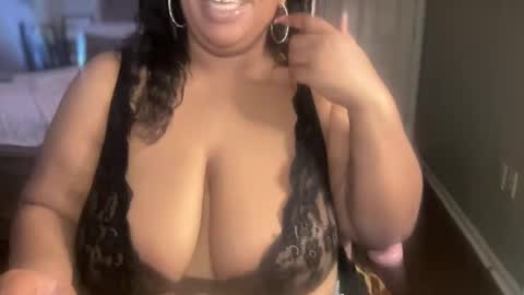 Snapshot of meetsouthernpeach chatting on 02-08-25, 07:05 Southern Peach online show from 02-08-25, 07:05