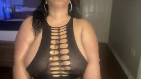 Snapshot of meetsouthernpeach chatting on 03-01-25, 04:37 Southern Peach online show from 03-01-25, 04:37