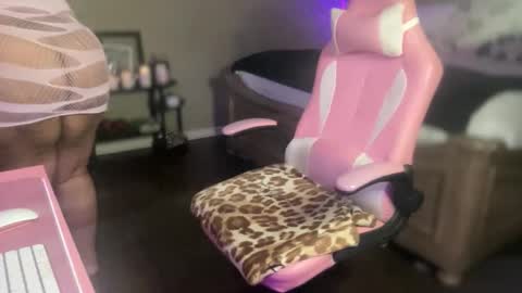 Southern Peach online show from 11-05-25, 04:23