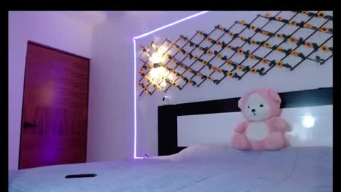 Snapshot of megam_manze00 chatting on 11-11-25, 12:10 megam manze00 online show from 11-11-25, 12:10