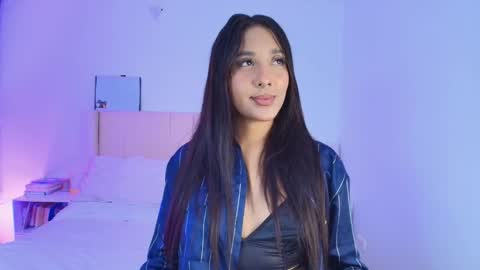 Snapshot of megan_ale chatting on 09-17-25, 10:44 megan ale online show from 09-17-25, 10:44