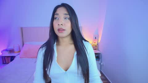 Snapshot of megan_ale chatting on 10-20-25, 10:32 megan ale online show from 10-20-25, 10:32