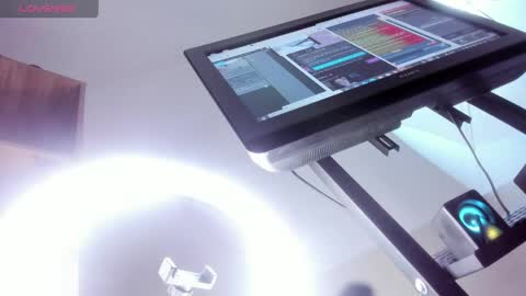     online show from 04-20-26, 11:57