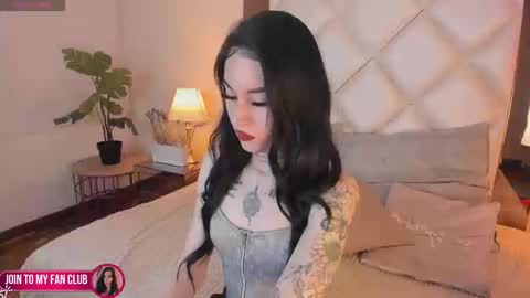 Megan online show from 09-12-25, 01:00