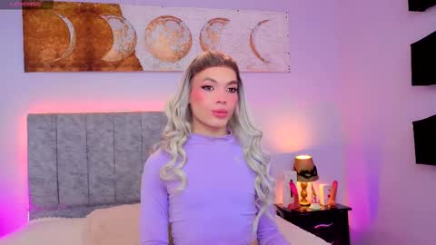 Snapshot of megan_do_santos chatting on 10-24-25, 03:52 megan do santos online show from 10-24-25, 03:52