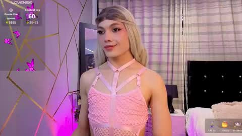 Snapshot of megan_do_santos chatting on 11-05-25, 08:53 megan do santos online show from 11-05-25, 08:53