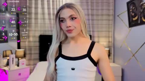 Snapshot of megan_do_santos chatting on 11-11-25, 08:31 megan do santos online show from 11-11-25, 08:31