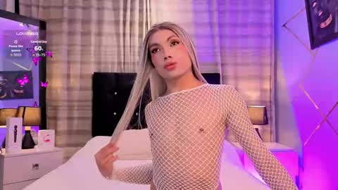 Snapshot of megan_do_santos chatting on 11-17-25, 07:41 megan do santos online show from 11-17-25, 07:41