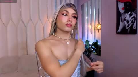 Snapshot of megan_do_santos chatting on 04-15-26, 02:24 megan do santos online show from 04-15-26, 02:24