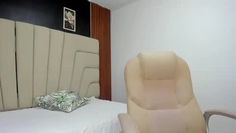 Snapshot of megan_hally chatting on 10-23-25, 03:06 Megan online show from 10-23-25, 03:06