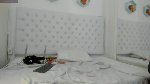 Megan online show from 04-25-26, 01:41