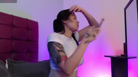 Snapshot of megan_lr chatting on 12-05-25, 03:04 Valentina online show from 12-05-25, 03:04