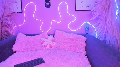     online show from 12-05-24, 12:44