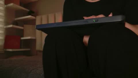     online show from 11-23-25, 12:38