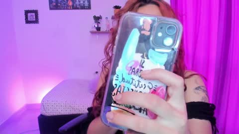 Snapshot of megan_ricci chatting on 02-04-25, 09:10 Laura online show from 02-04-25, 09:10