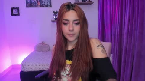 Snapshot of megan_ricci chatting on 02-12-25, 01:19 Laura online show from 02-12-25, 01:19