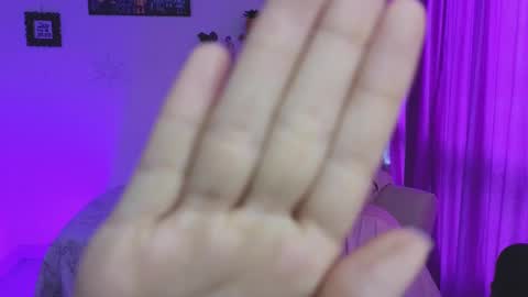 Snapshot of megan_ricci chatting on 03-02-25, 02:32 Laura online show from 03-02-25, 02:32