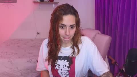 Snapshot of megan_ricci chatting on 10-09-25, 10:41 Laura online show from 10-09-25, 10:41