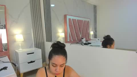 Megan Sweet online show from 12-17-25, 08:04