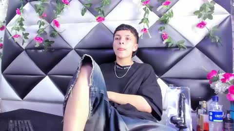 megan_thompsonn_ online show from 12-20-25, 03:02