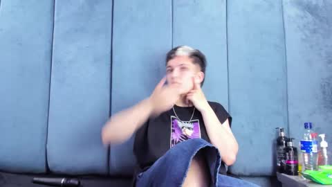 megan_thompsonn_ online show from 04-25-26, 02:58