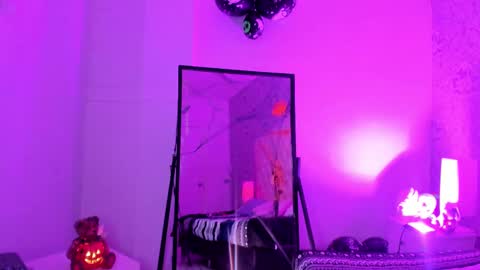 megan_tower online show from 10-27-25, 09:19