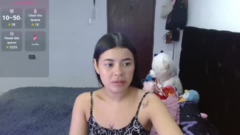Snapshot of megan_ve chatting on 04-26-26, 03:15 Carolina online show from 04-26-26, 03:15