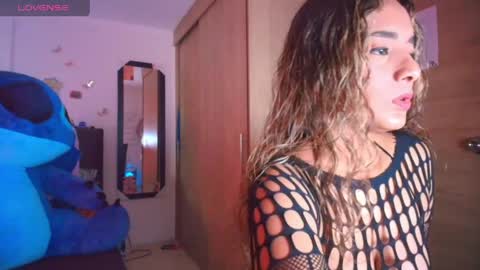 Snapshot of meganadriels96 chatting on 05-08-26, 09:20 M E G A N online show from 05-08-26, 09:20